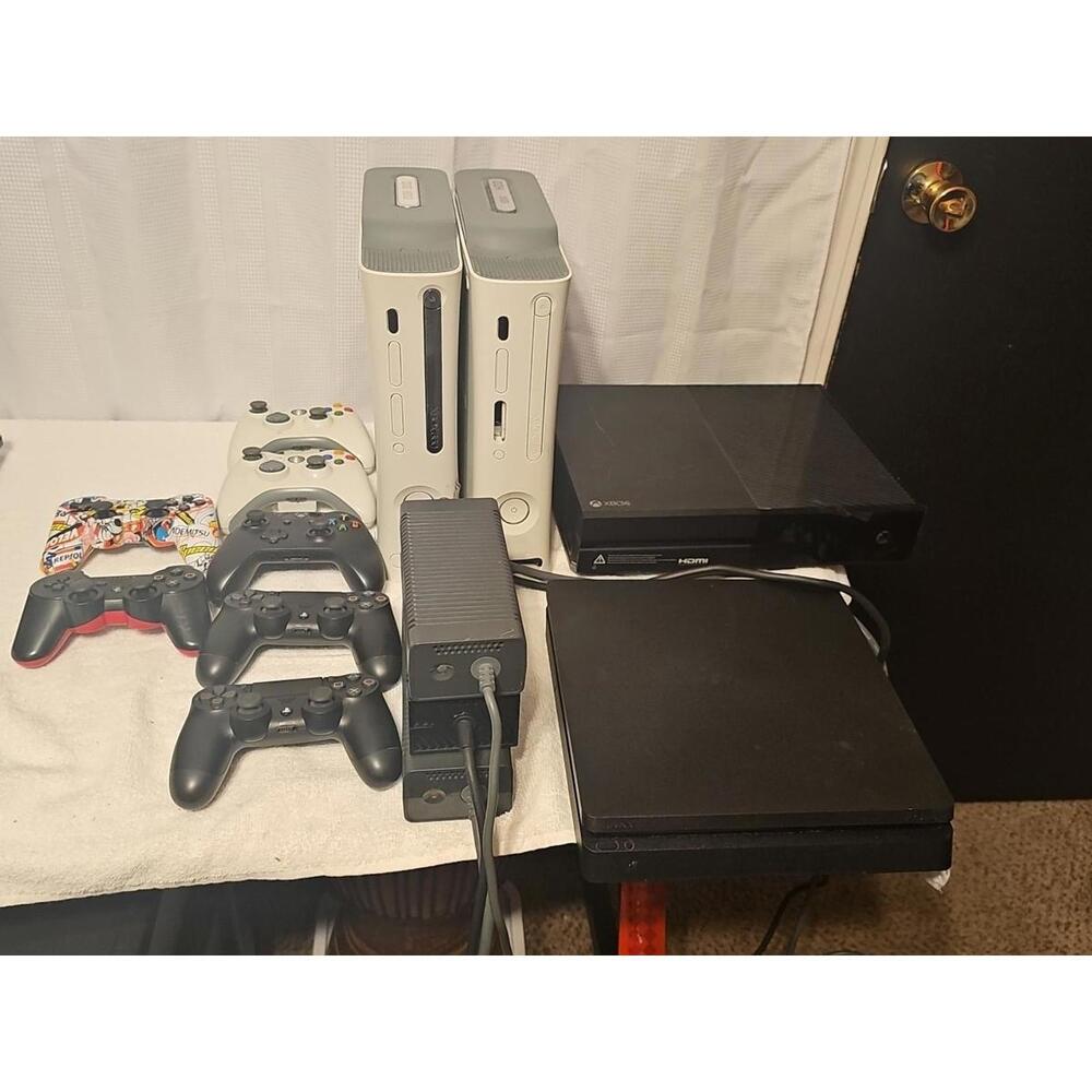 Used Gaming Consoles & Controllers